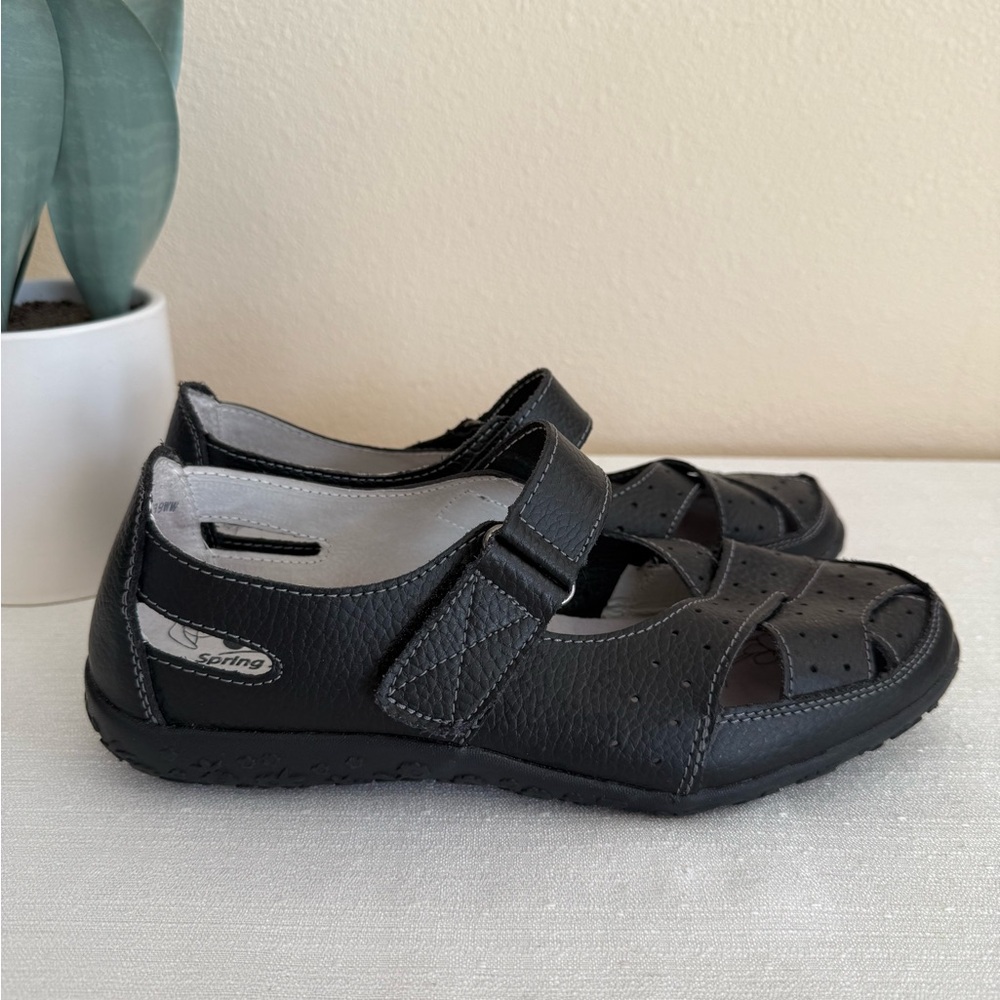 Spring Step Street Wise Black Leather Adjustable Wide Fit Loafers